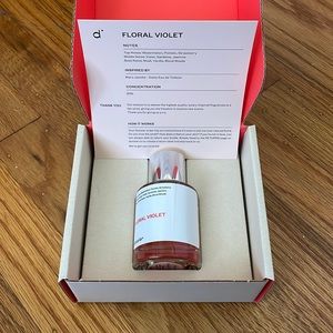 Dossier Floral Violet Perfume - Marc Jacobs Daisy Eau de Toilette